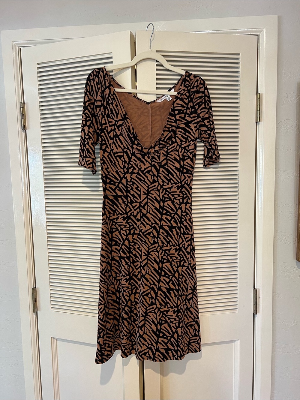Diane Von Furstenberg 100% silk midi dress size 8